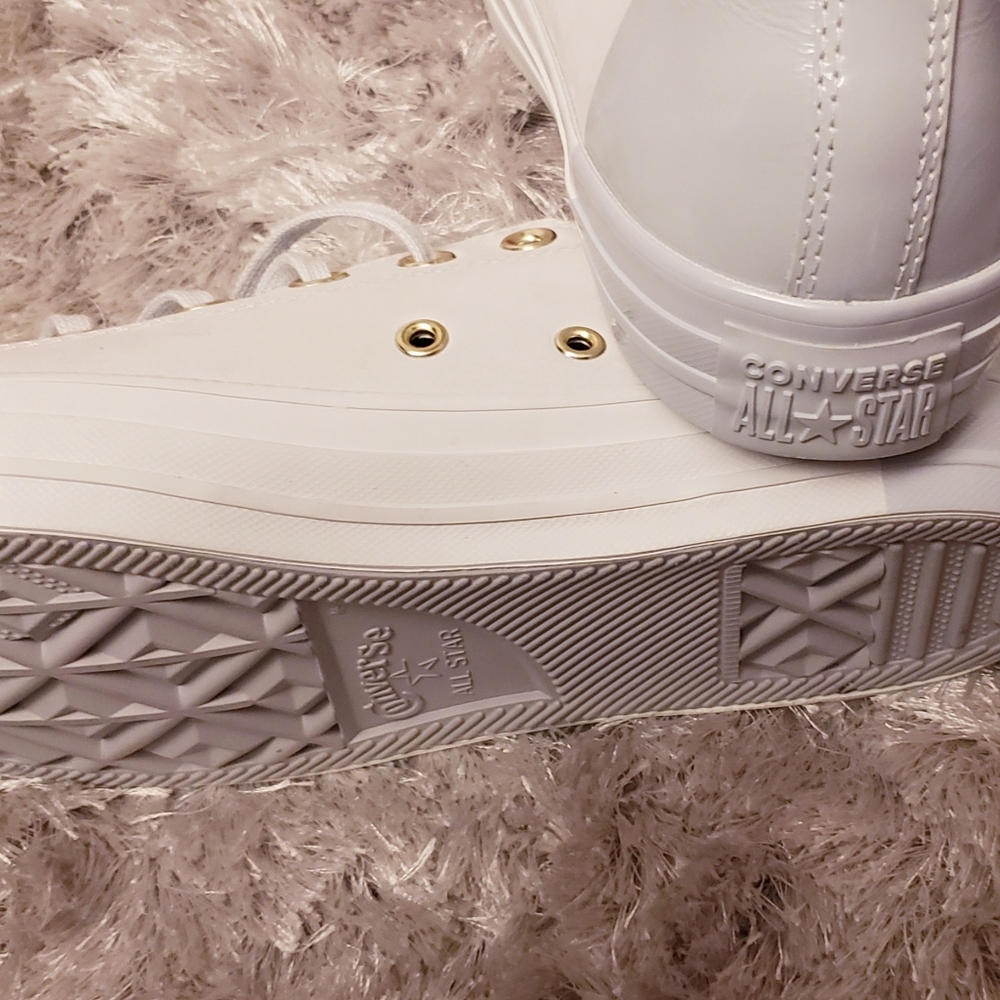 Converse - Picture 2 of 8